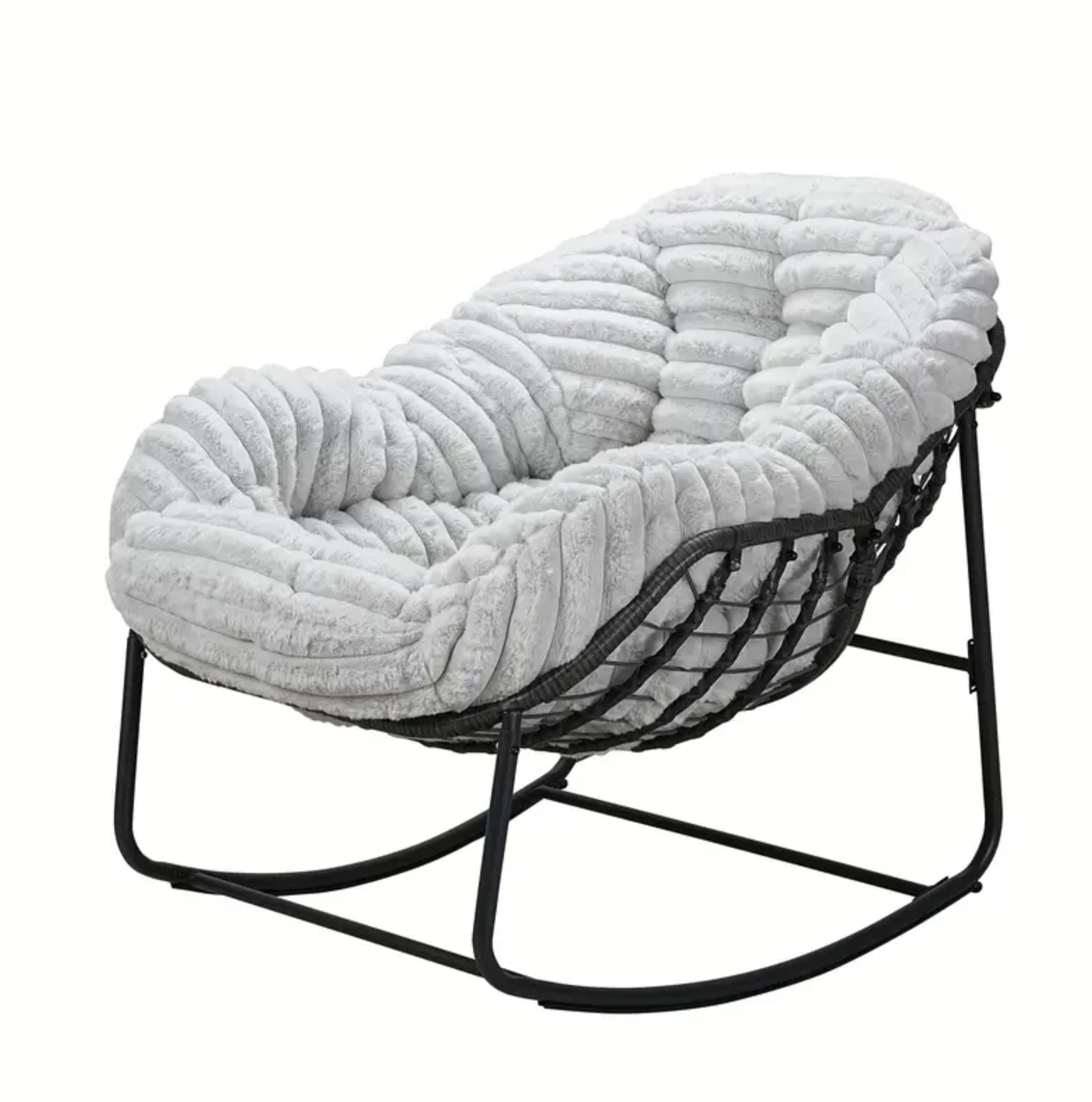 Comfy Wicker Egg Chairs Lounge